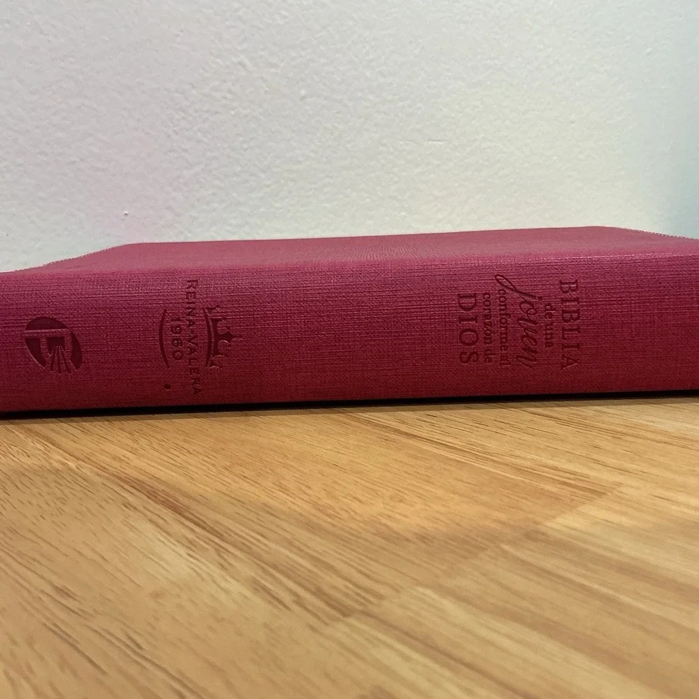 Biblia‎ de una joven conforme al corazón de Díos RVR.1960 duotono Y Diario Nuevo